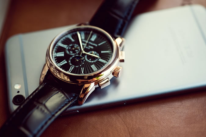 Watch Mistakes - Don't put your watch near magnetic devices like laptops and mobile phones