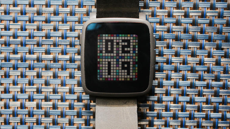 Front of Pebble Time Steel 02