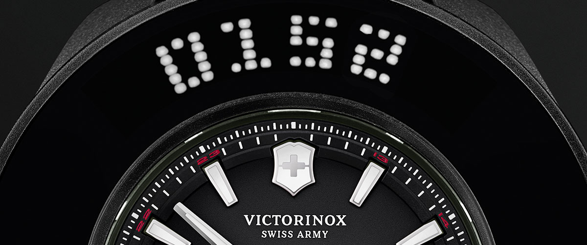 Victorinox Inox smartwatch detail