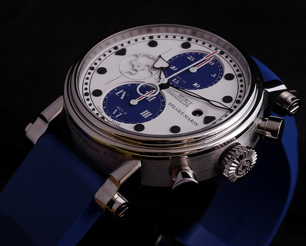 Side of Speake-Marin Blue Spirit Seafire watch