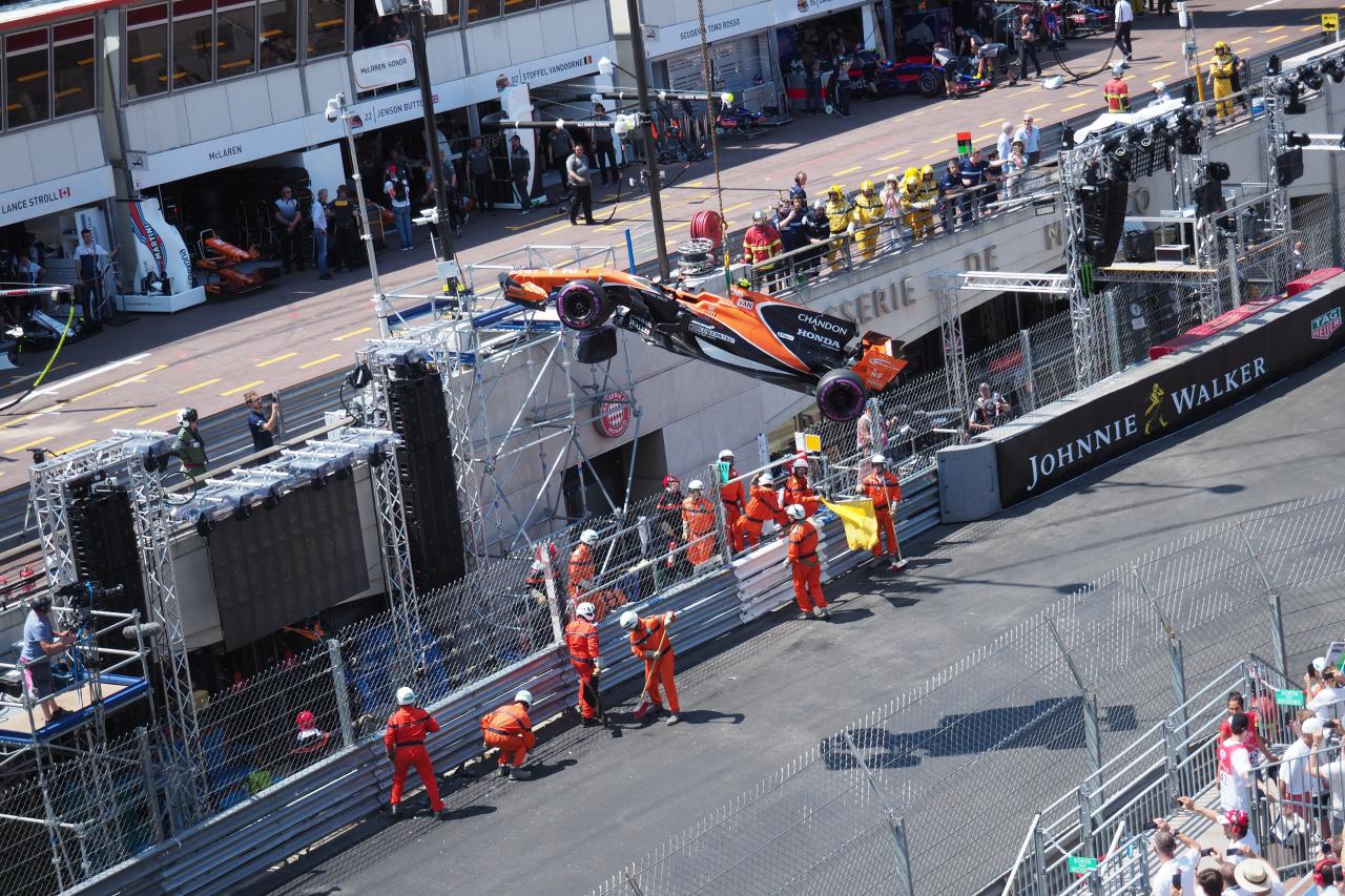 McLaren crash, qualifying day at the Monaco Grand Prix